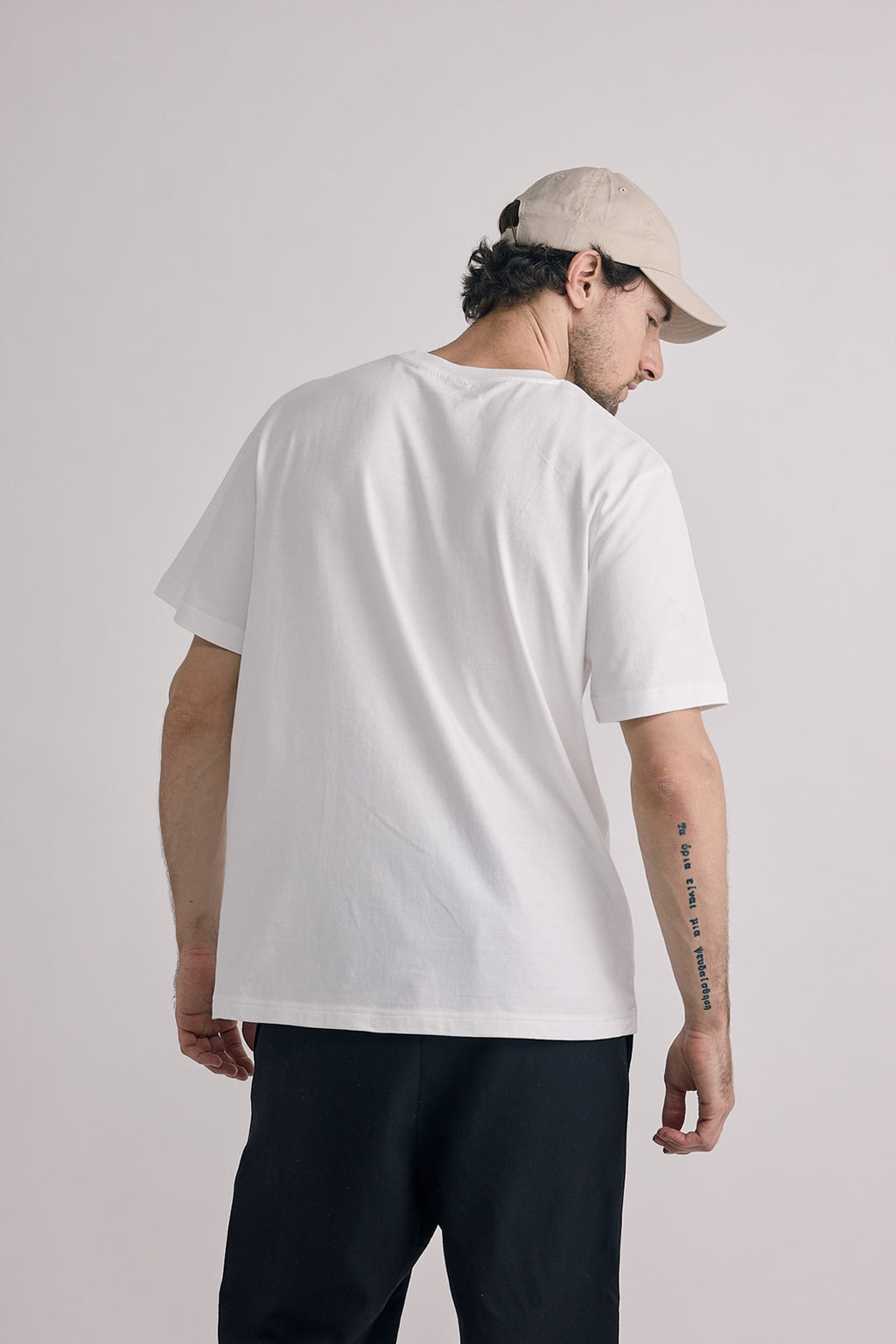 OFF WHITE