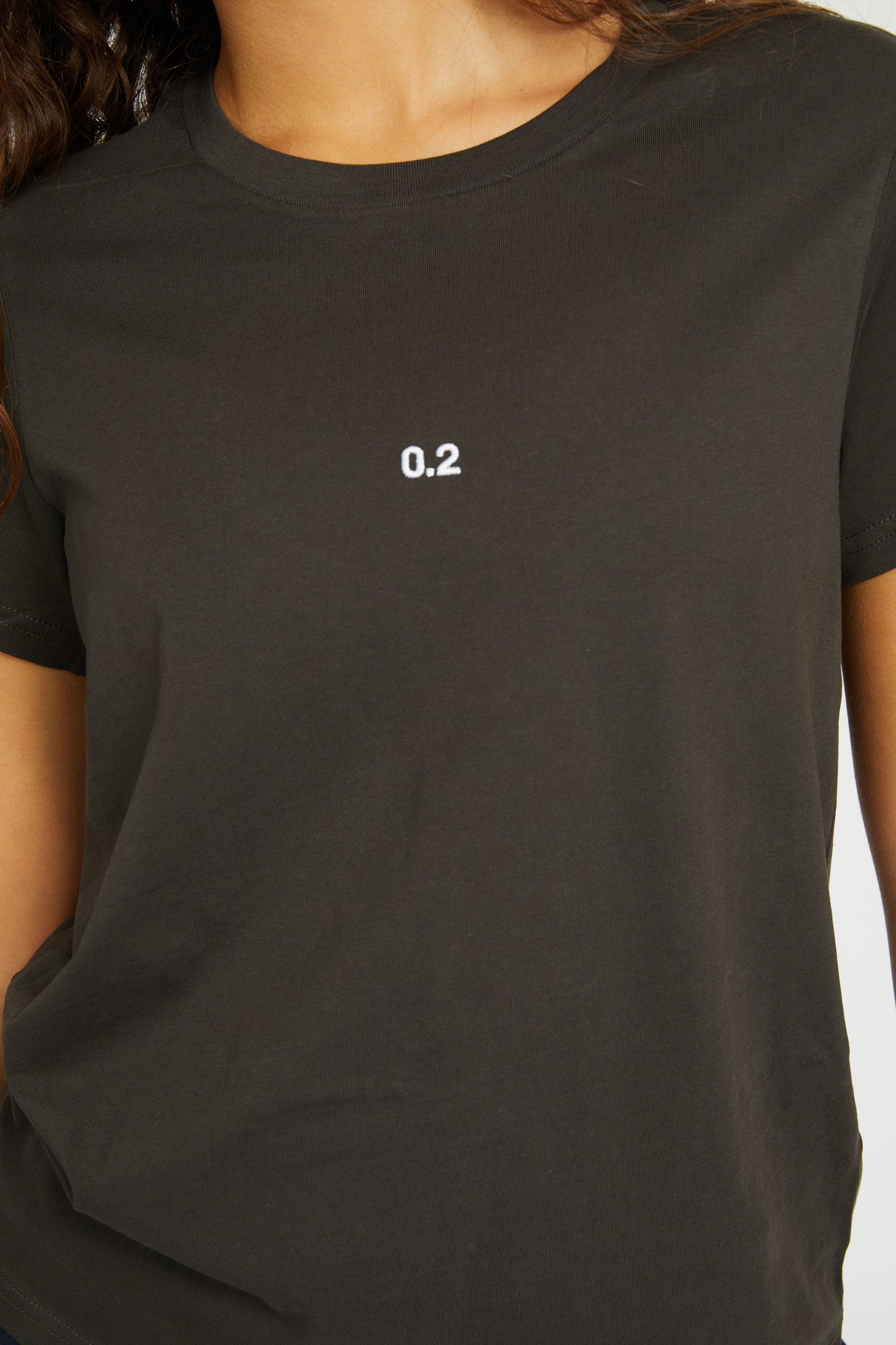 0.2 CLASSIC WOMEN TEE - CHARCOAL