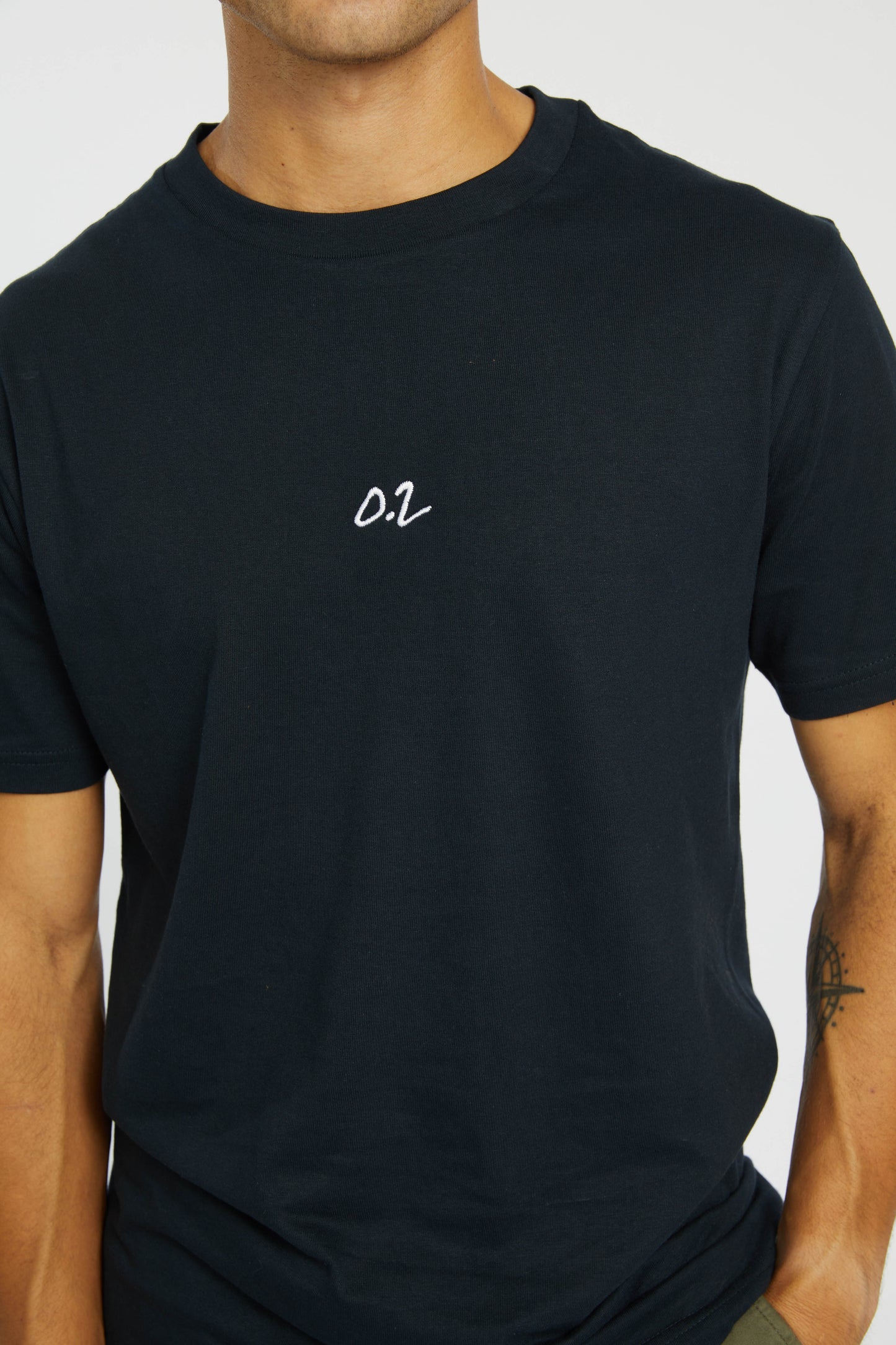 SIGNATURE MID-WIEGHT TEE - NAVY