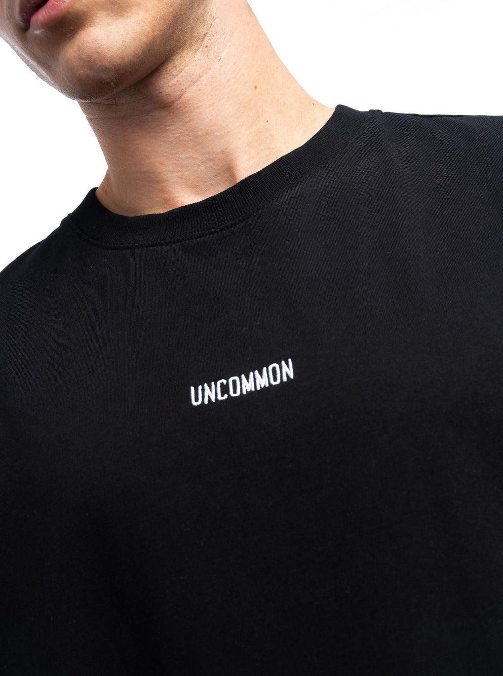 UNCOMMON TEE